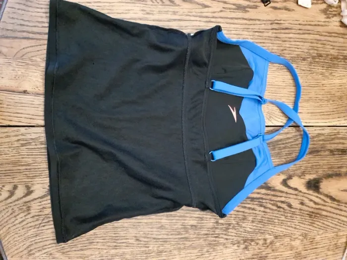 Jolie Haut de Tankini Speedo fr 38 - photo numéro 11