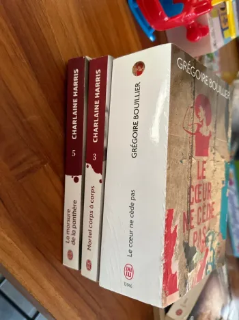 Lot de 3 livres j’ai lu.