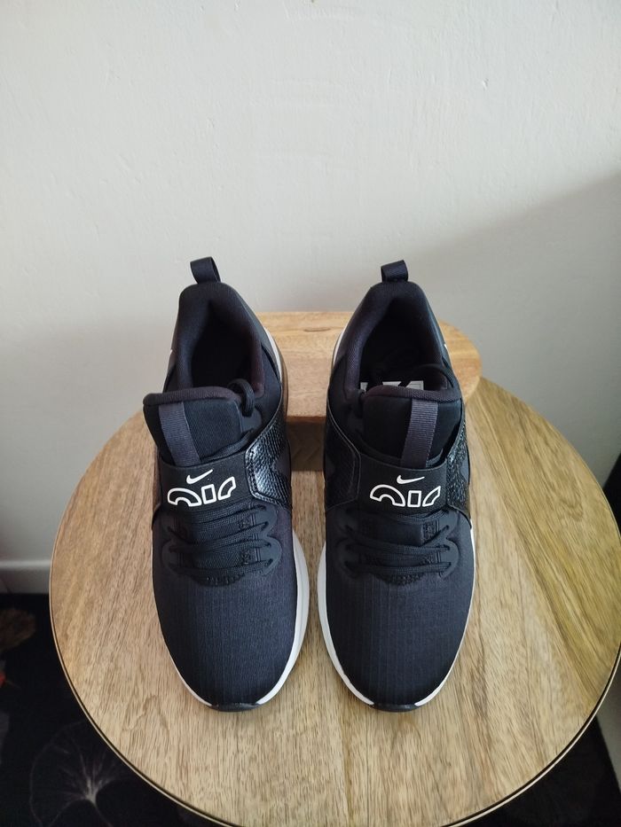 Baskets Nike T36 - photo numéro 2
