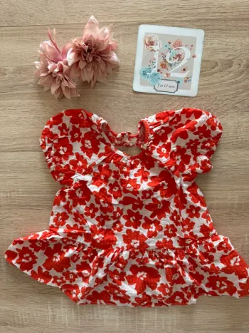 Robe à fleurs rouge et blanc Zara 12 mois TBE