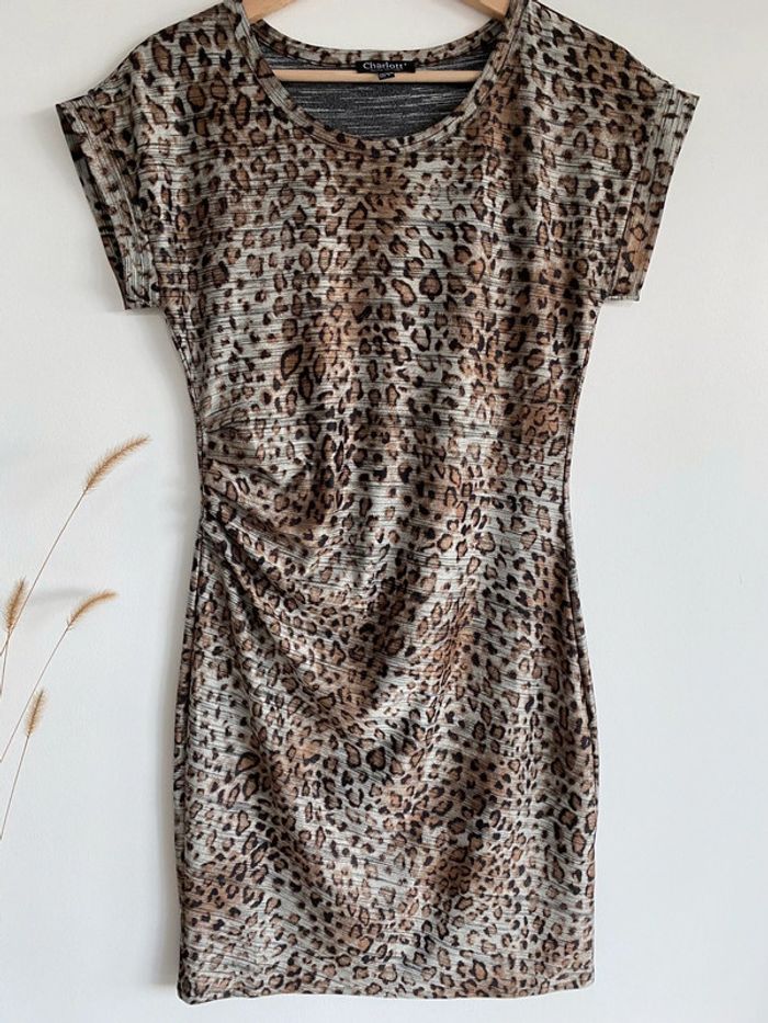 Robe léopard - photo numéro 6