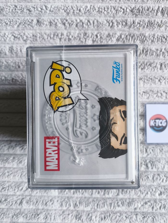 Funko Pop! Wolverine (Classic Unmasked) #1576 + Pop! Protector – Édition Limitée 5000 Ex - photo numéro 6