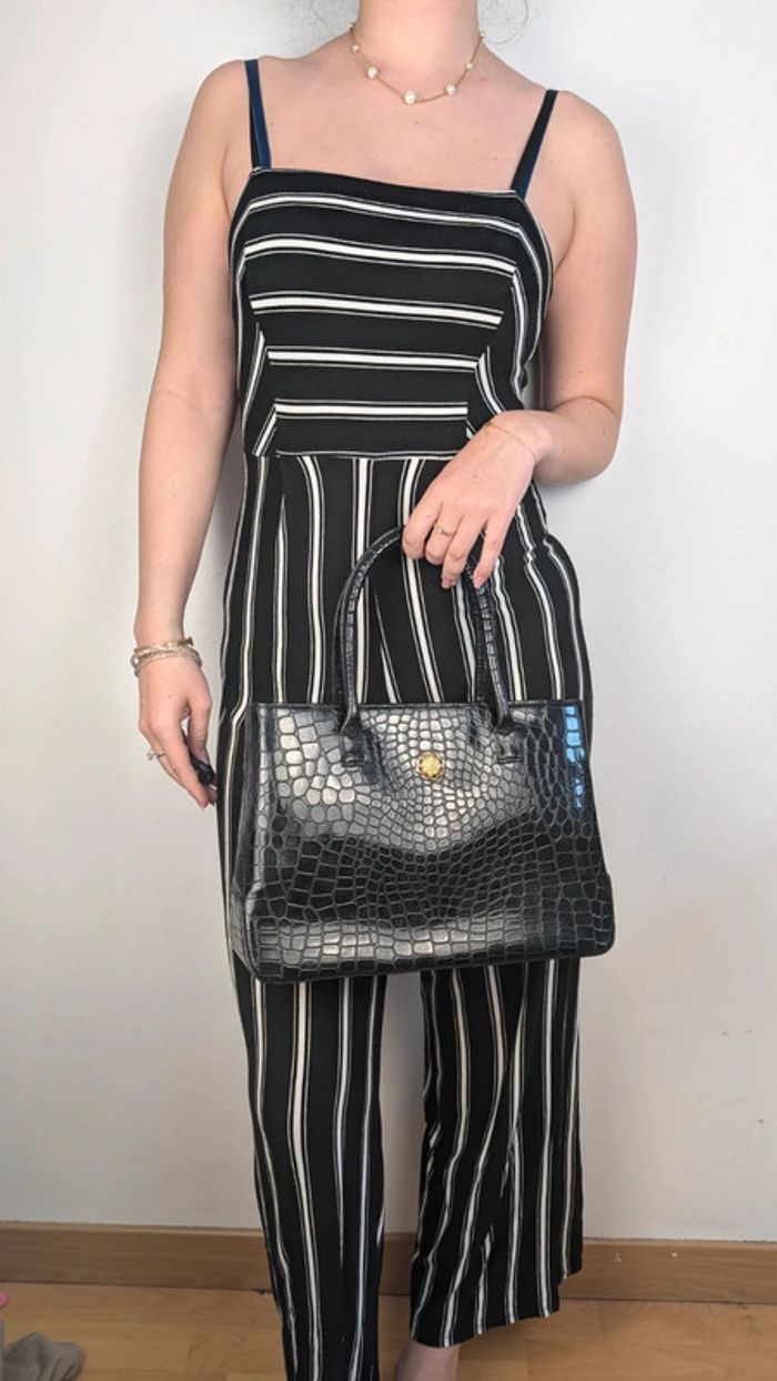 Combinaison à bretelles moulante rayée noire et blanche dos nu - photo numéro 7