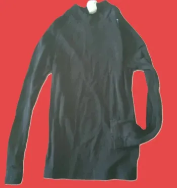 T-shirt polaire Decathlon garçon 6 ans Très bon état