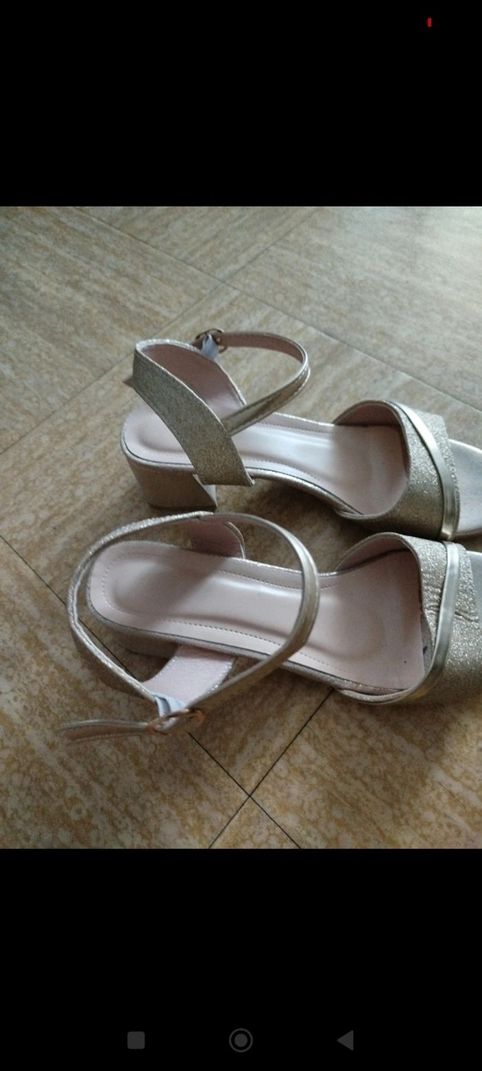 Sandales à talons - photo numéro 2