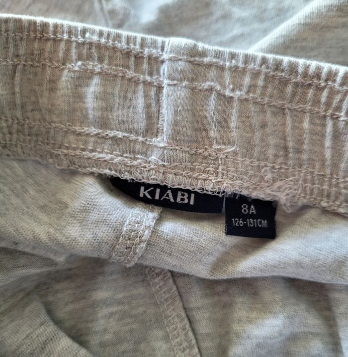 Short tissus gris 8 ans - photo numéro 3