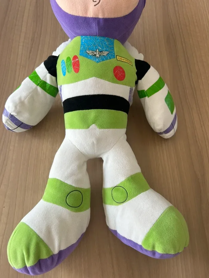Très grande peluche buzz l’éclair toy story - photo numéro 2