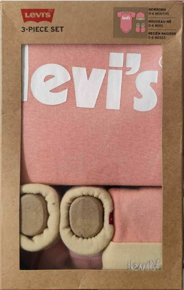 Ensemble bébé Levi's 0-6 mois – Neuf dans sa boîte – Cadeau idéal