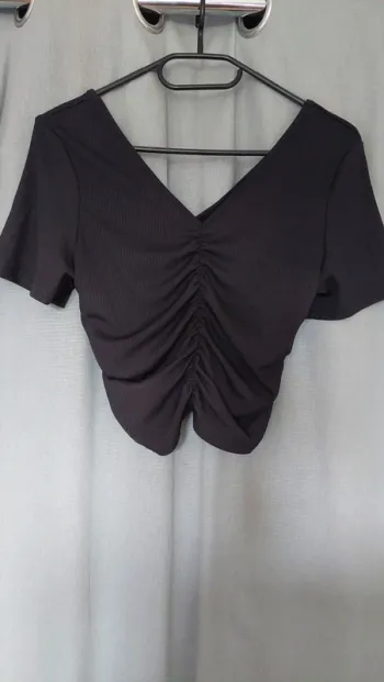 Crop Top Froncé Noir – Taille M - parfait état