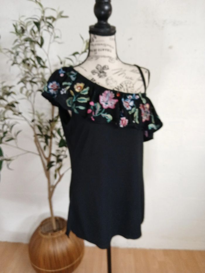 🌸 Blouse asymétrique une épaule dégagée – Jessica C&A – Taille M – Très bon état - photo numéro 7
