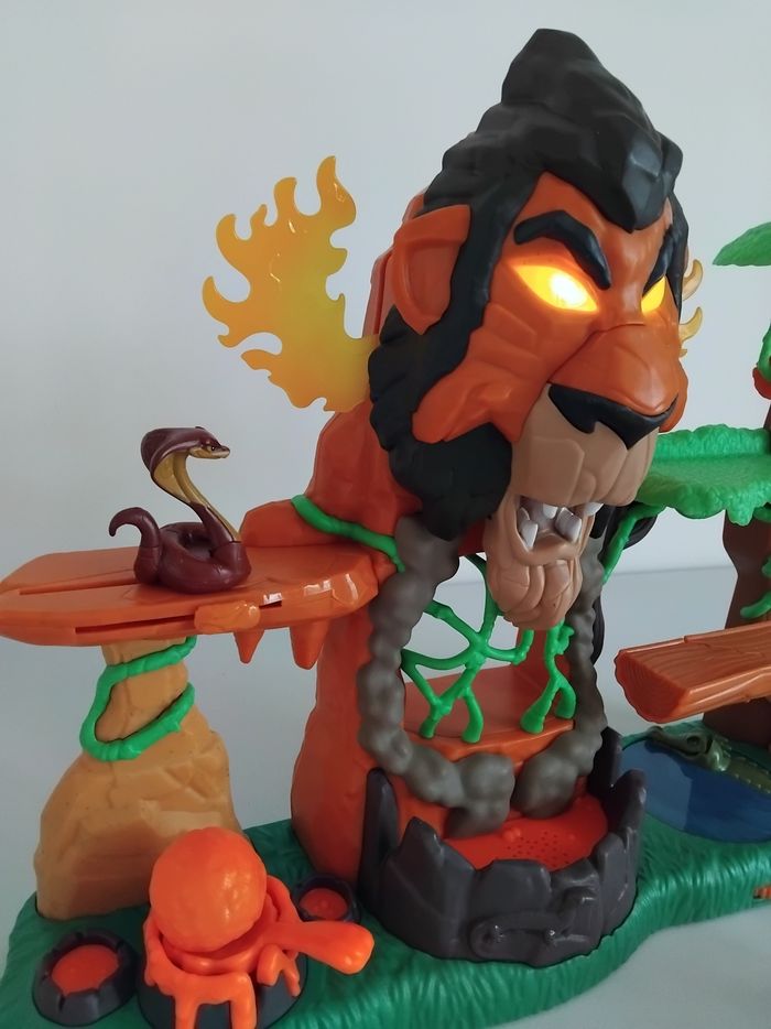 Ascension de Scar GARDE DU ROI LION Playset DISNEY  Complet 🦁 - photo numéro 4