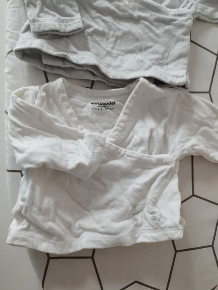 Lot gilets bébé 1 mois - photo numéro 2