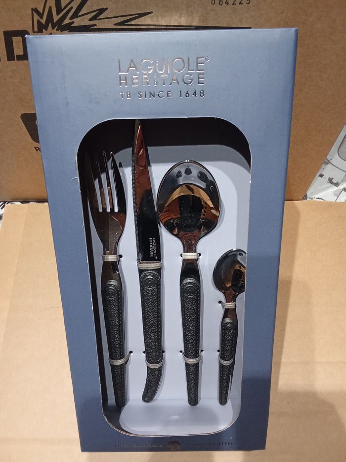 Set de couverts laguiole neuf - photo numéro 2