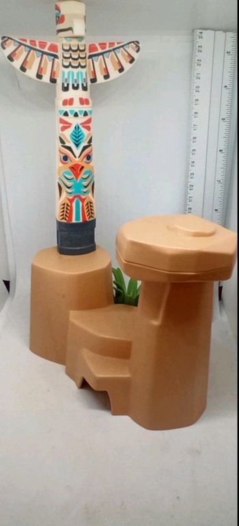 Décor rocheux avec totem indien playmobil