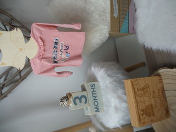 Jolie t shirt manche longue rose abricot welcome softness world tape a l'œil bébé fille 3 mois 60cm