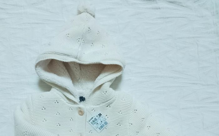 Kiabi gros gilet veste fourrée maille capuche 18 mois - photo numéro 2