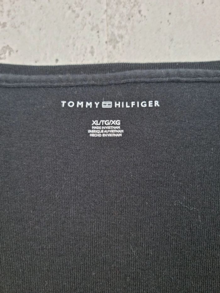 T-shirt col V Tommy Hilfiger noir – Taille XL Femme - photo numéro 7