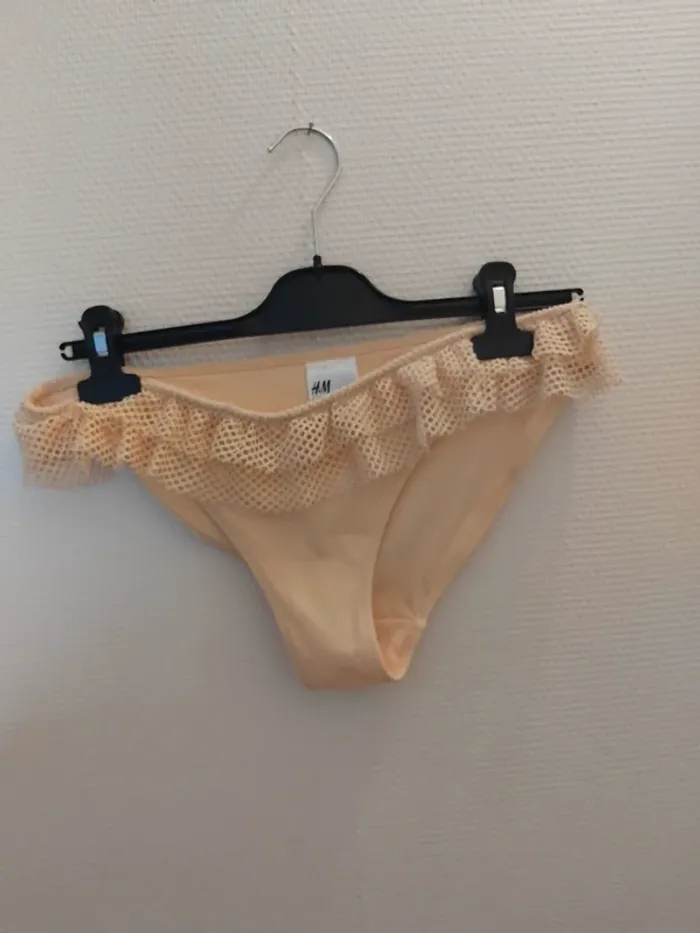 Maillots de bains deux pièces H&M haut 44 et bas 40 - photo numéro 3