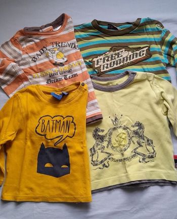 Lot 4 sweat-shirts 18-24 mois