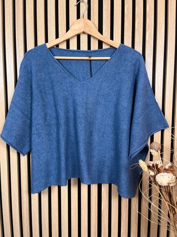 Pull bleu