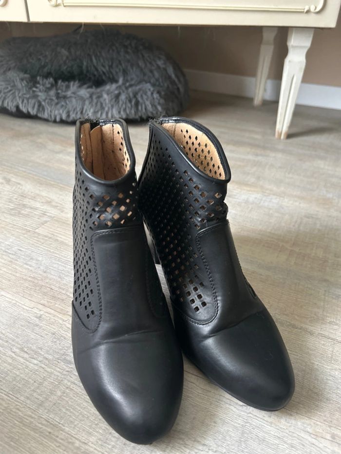 Bottines à talons noires Di fontana taille 39 - photo numéro 2