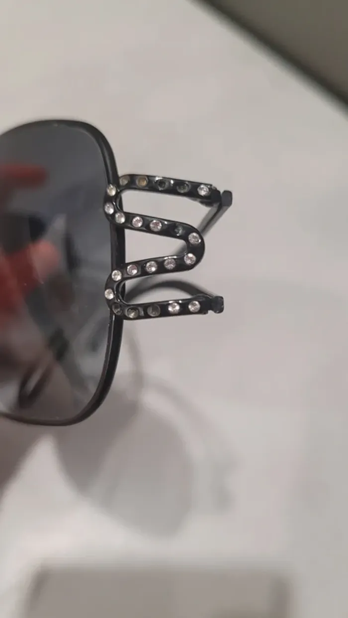 Lunettes de soleil - photo numéro 4
