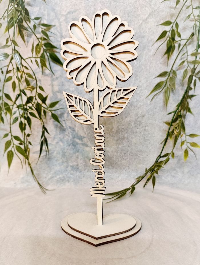 Fleur en bois à personnaliser , pour anniversaire , Saint Valentin , Mariage , fête des mères . - photo numéro 5