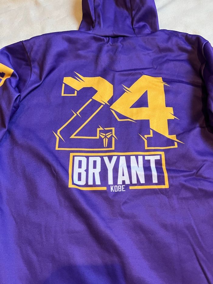 Pull Lakers S Kobe Bryant - photo numéro 2