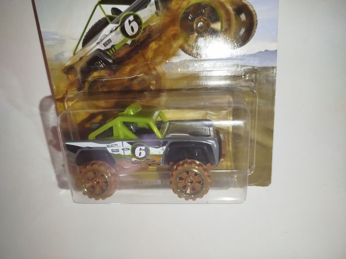 Hot Wheels Custom Ford Bronco Série Off Road Trucks 2019 - photo numéro 3