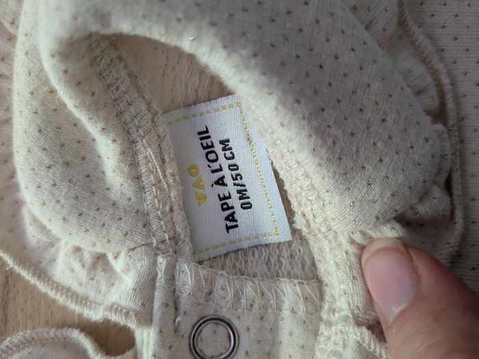 Lot Bodies 00M et Pyjama 0M neufs - photo numéro 5