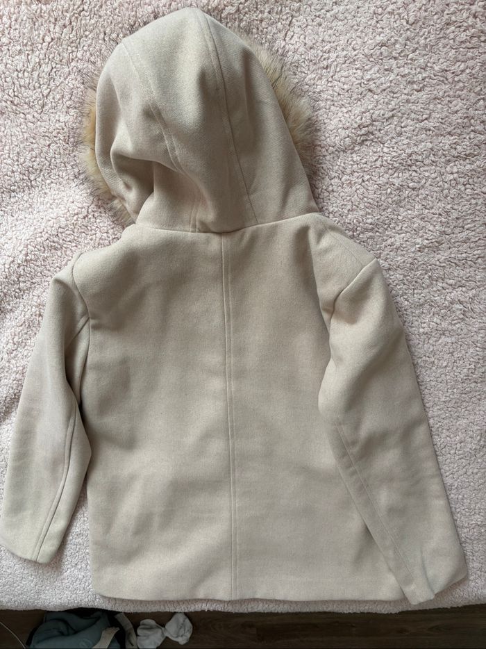 Manteau court blanc cassé à capuche - photo numéro 3