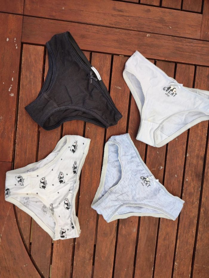 Lot de 4 culottes 2/3 ans