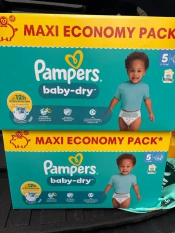 2 paquets de couches taille 5