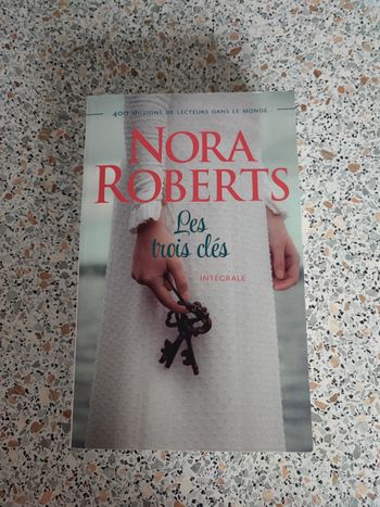 # livre " les trois clés"  Nora Roberts