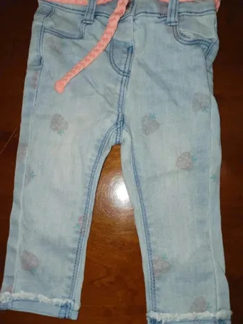 Jean fraise 6 mois tape à l oeil