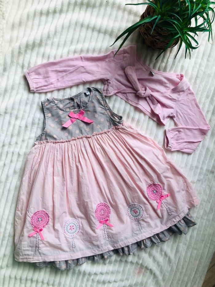 Robe et gilet rose et gris - photo numéro 2