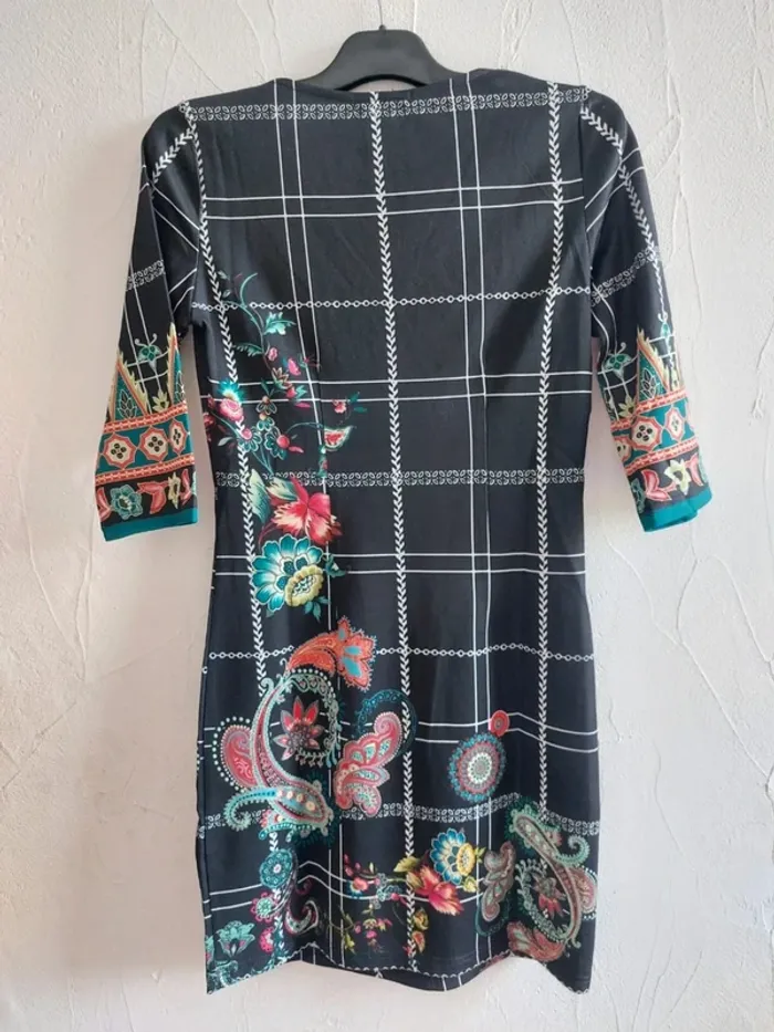 Robe imprimée colorée 101 IDÉES Taille S/M - photo numéro 5