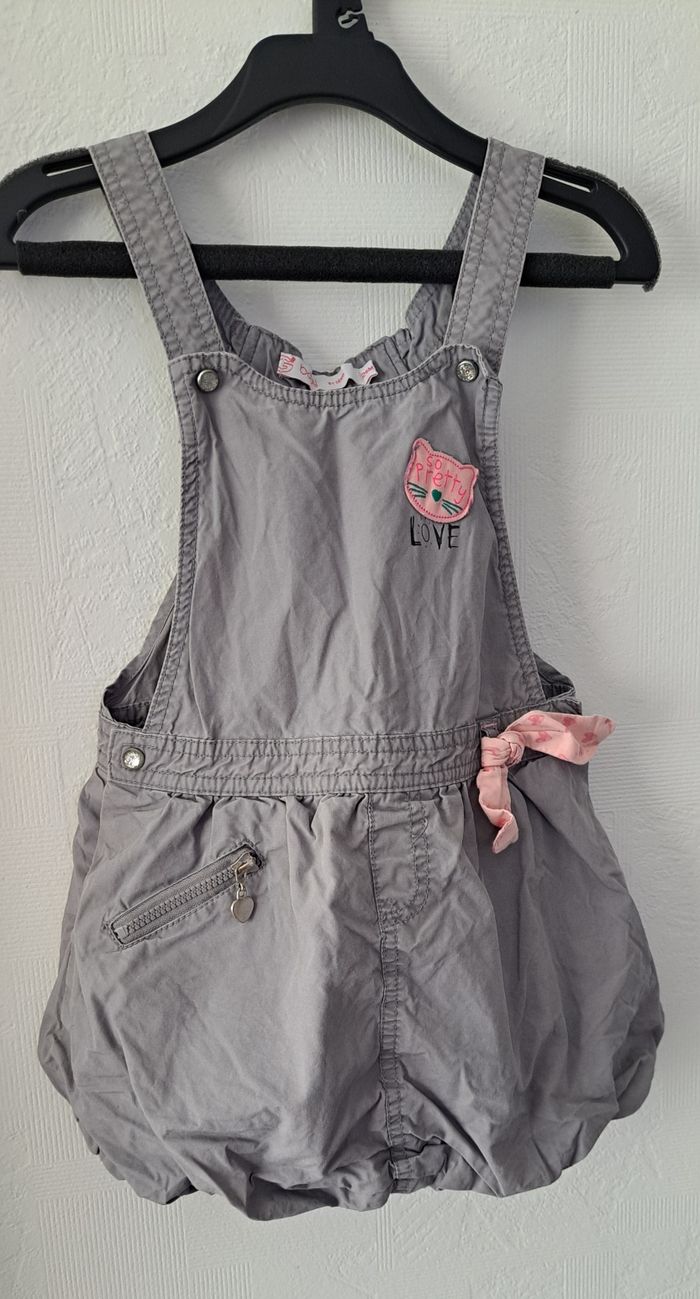 Robe grise à bretelles effet boule 2 ans