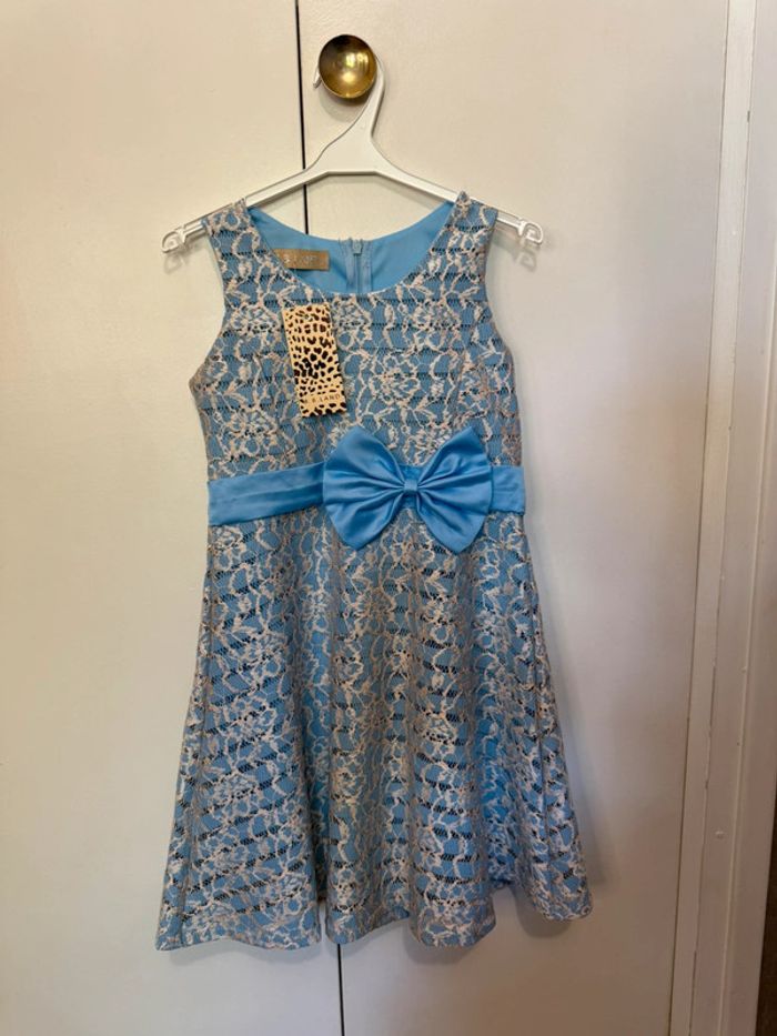 Robe bleue à dentelle - photo numéro 4