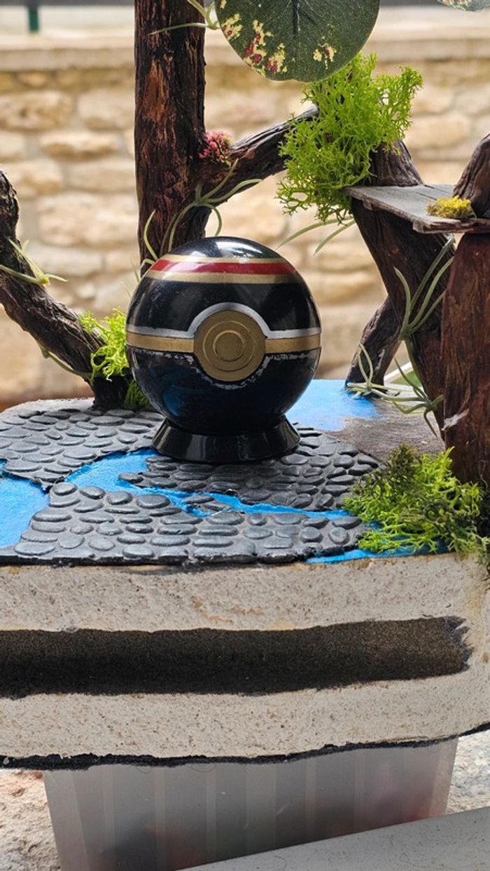 Super pokeball figurine Pokemon