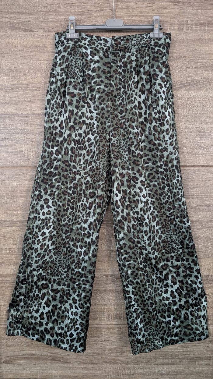 Pantalon fluide imprimé léopard vert