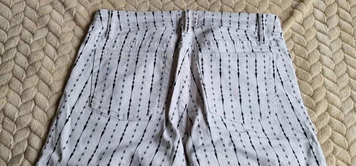 Jeans court The Kooples sport blanc a motifs noir taille 28 ou 36 - photo numéro 6