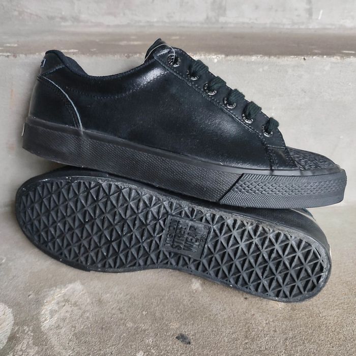 Exceptionnelles skate shoes vintage collector Vision Streetwear 10us