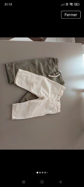 Deux pantalons 