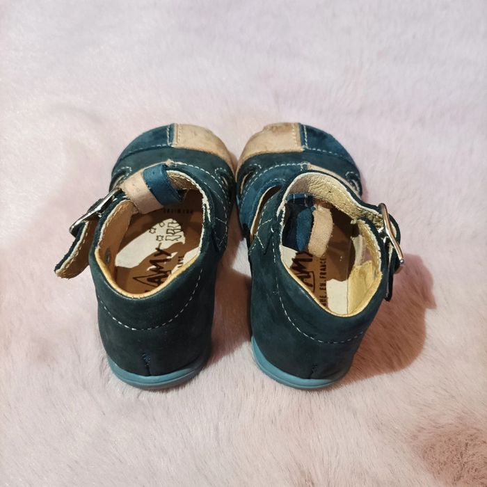 Sandales taille 19 - photo numéro 4
