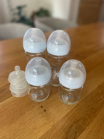 Lot de 4 biberons en verre Philips Avent