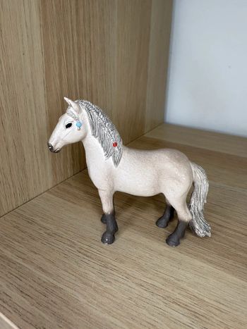 Jument islandaise schleich