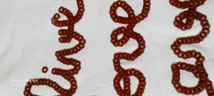 Tee-shirt long motif feuilles et texte brodé crème neuf fille 10 ans vert baudet - photo numéro 8