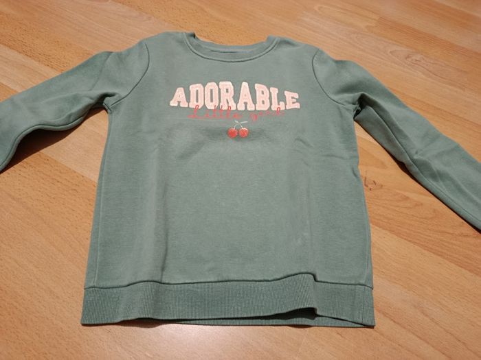 sweat fille 8 ans (kiabi)