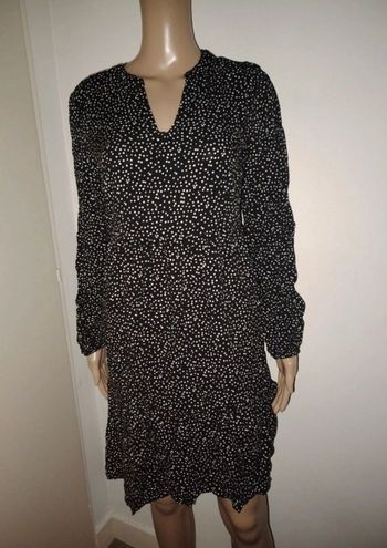 Robe c&a taille 42 neuve 